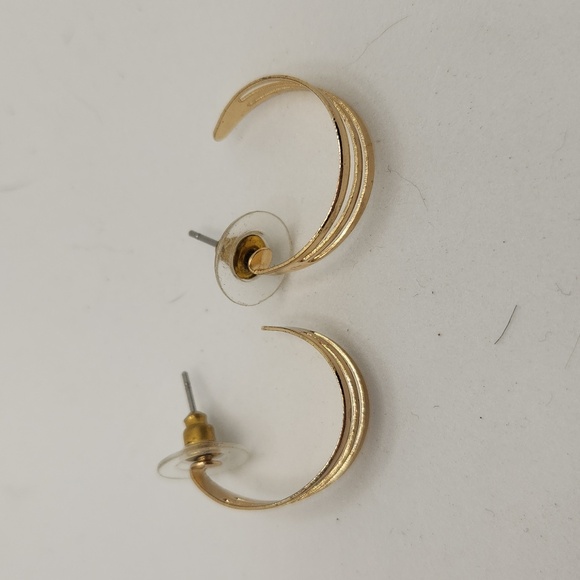 GOLD HOOP EARRINGS - Picture 2 of 4